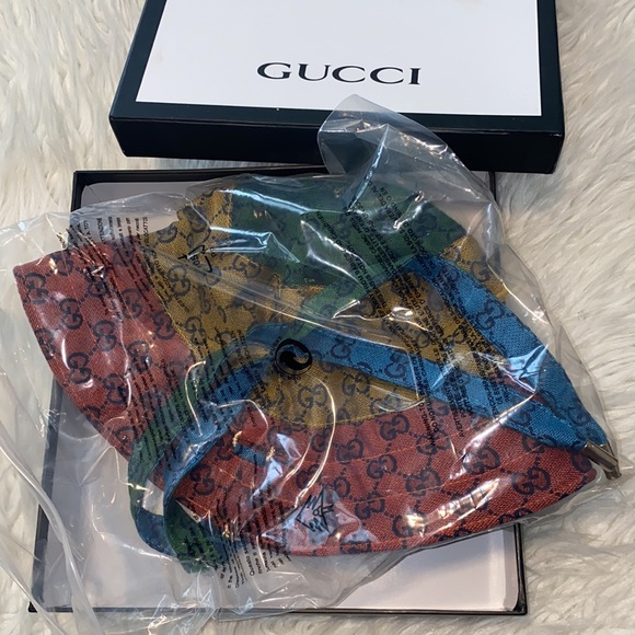 Hat - Picture 3 of 4